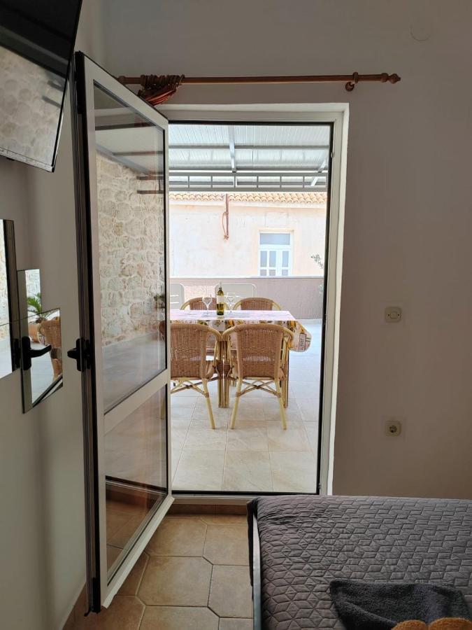 איגריין Apartments Turan Centrally Located With Free Parking מראה חיצוני תמונה