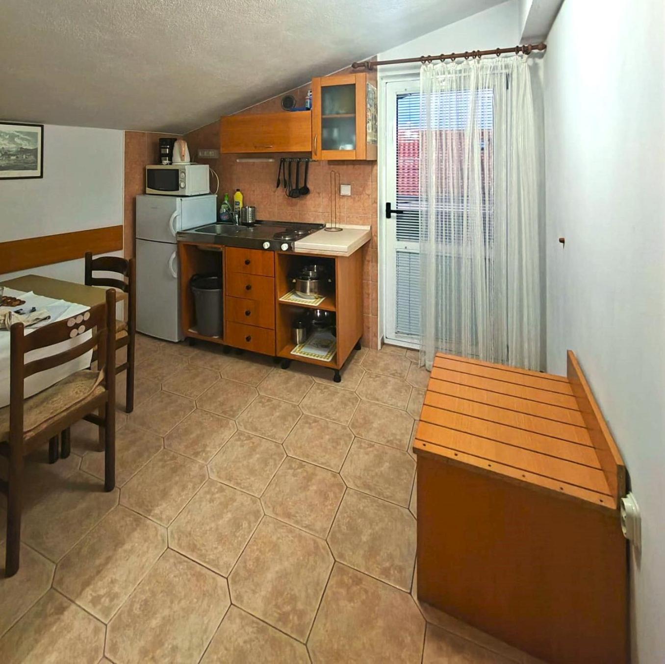 איגריין Apartments Turan Centrally Located With Free Parking מראה חיצוני תמונה
