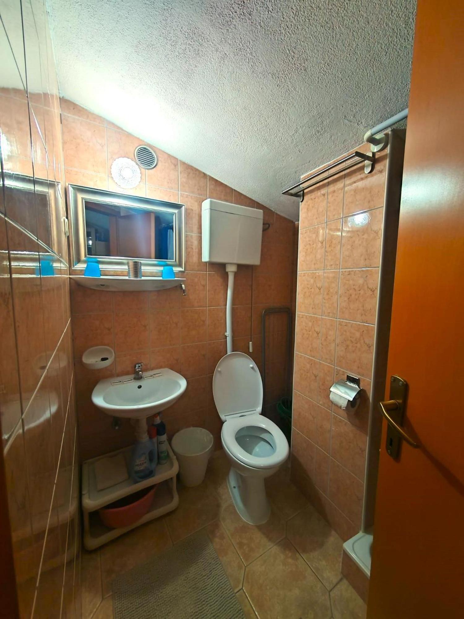 איגריין Apartments Turan Centrally Located With Free Parking מראה חיצוני תמונה