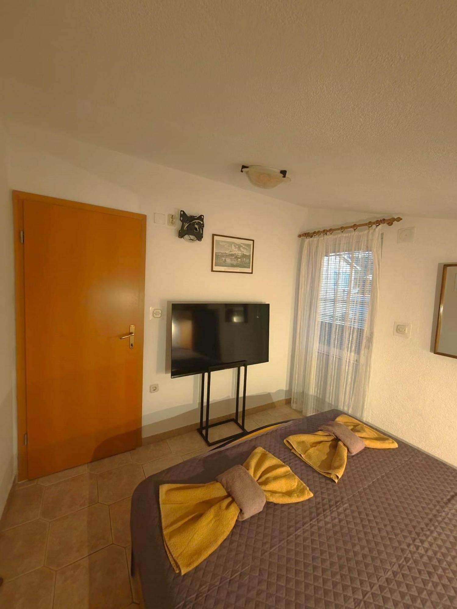 איגריין Apartments Turan Centrally Located With Free Parking מראה חיצוני תמונה